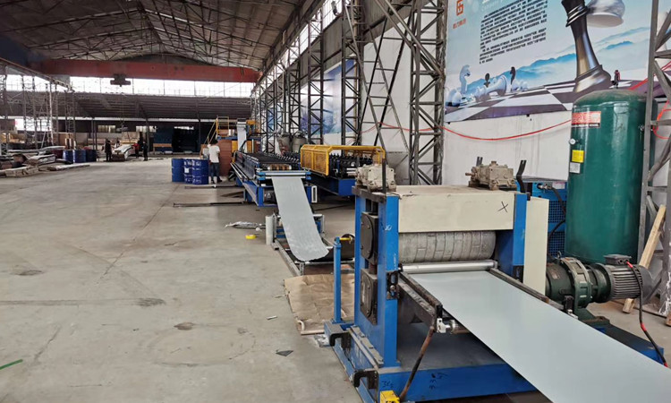 圍擋材料生產(chǎn)現(xiàn)場(chǎng)